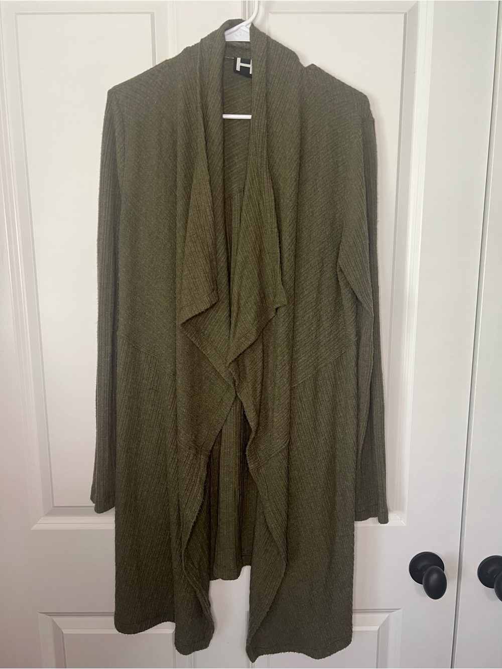 H by bordeaux Olive Open-Front Draped Cardigan